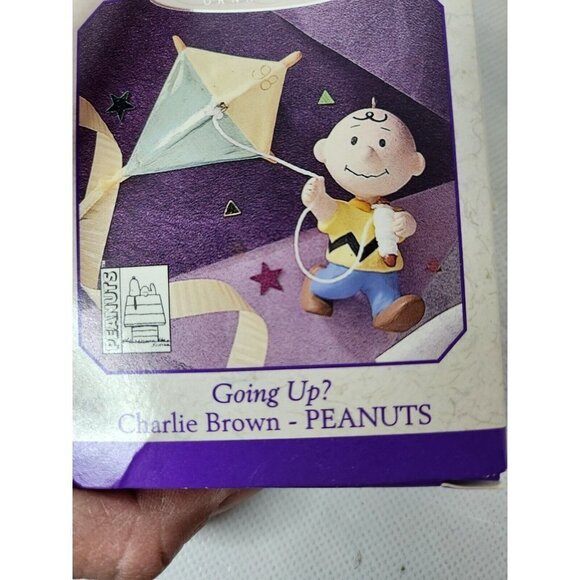 VINTAGE Hallmark Keepsake Spring Ornament Going Up Charlie Brown Peanuts 1998 - Picture 5 of 6